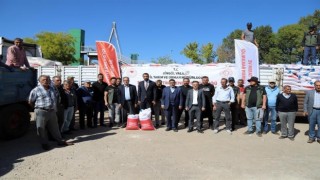 Bingölde çiftçilere 500 ton buğday tohumu dağıtıldı