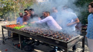 Birecikte Kelaynak ve Balcan Festivali renkli görüntülere sahne oldu