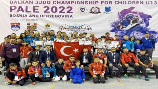 Bosna Hersekte düzenlenen şampiyonadan gümüş madalya ile Diyarbakıra döndü