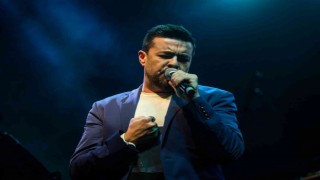 Burak Kut, Yenimahallede konser verdi