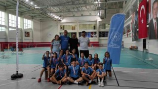 Bursa Büyükşehir Belediyesporlu badmintonculardan 13 madalya