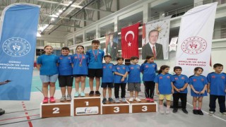 Bursa Büyükşehir Belediyesporlu badmintonculardan 4 madalya