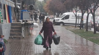 Bursada beklenen sağanak yağış başladı