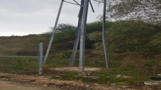 Bursada hırsızlar elektrik direklerine dadandı