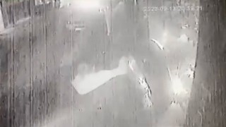 Bursada otomobille kafaya daldı... O anlar kamerada