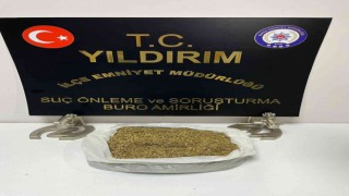 Bursada polis ekiplerince takip edilen araçtan uyuşturucu çıktı