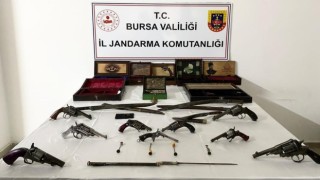 Bursada yasadışı silah satanlara şok baskın