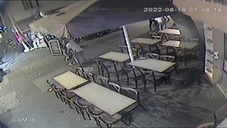 Büyükadada sokak ortasında kız çocuğunu kaçırmaya çalıştı, vatandaş engelledi