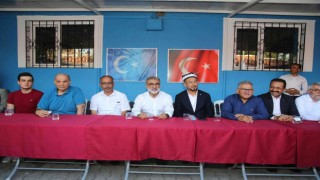 Büyükkılıç, Doğu Türkistanlı çocukların sünnet heyecanına ortak oldu