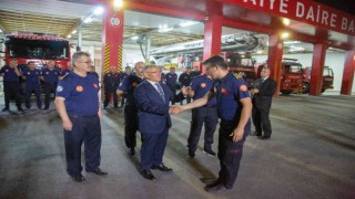 Büyükkılıç, Mersinde fedakarca görev yapan itfaiye erlerini karşıladı