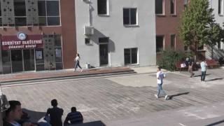 Çankırıda KPSS heyecanı: Sınav binasına koşarak girdiler