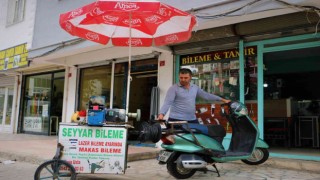 Çark kelimesinden yola çıktı, yıllardır kentte seyyar bileycilik yapıyor