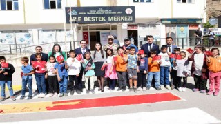 Çatakta ‘Yayalara öncelik duruşu, hayata saygı duruşu etkinliği