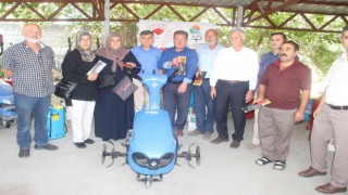 Çiftçilere tarım aletleri dağıtıldı