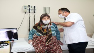 Çimento ve dondurma tedavisiyle bel kırığından kurtuldu