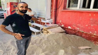 Çimentosu çalınan usta Sorma ne haldeyim şarkısıyla hırsızlara sitem etti