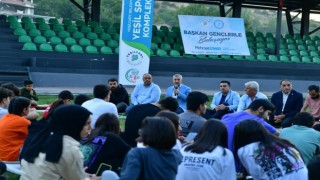 Çınar, gençlerle buluştu