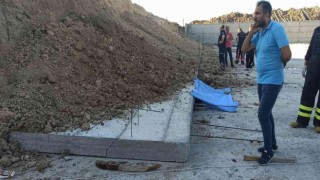 Çöken duvarın altında kalan usta hayatını kaybetti