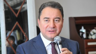 Deva Partisi Genel Başkanı Ali Babacan: "Seçimde Büyük Bir Değişiklik Olacak"