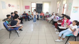 Dil Evinde İngilizceyi yaşayarak öğreniyorlar