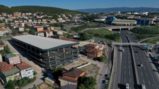 Dilovası Katlı Otopark ve Kapalı Pazar Yeri hizmete girmek için gün sayıyor
