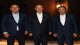 Dışişleri Bakanı Çavuşoğlu, KKTC Cumhurbaşkanı Tatarla görüştü