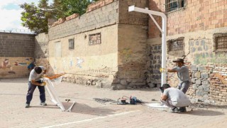 Diyarbakırda çocukların fiziksel gelişimine katkı için okullara 400 pota inşa ediliyor