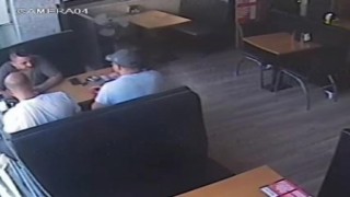Dolandırdıkları altınları restoranda paylaşan şebekenin 3. ortağı yakalandı