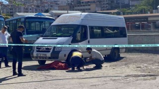 Dolmuşun altında kalan 90 yaşındaki adam hayatını kaybetti