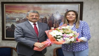Dünya şampiyonu milli boksör Şennur Demire 74 adet çeyrek altın