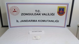 Durdurulan otobüsteki yolcudan uyuşturucu çıktı