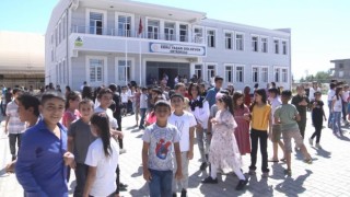 Ebru Yaşar Gülseven Ortaokulunda 407 öğrenci ders başı yaptı