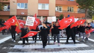 Edremitte önce yaya farkındalık etkinliği