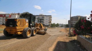 Efelerde yolların bakım ve onarım çalışmaları sürüyor