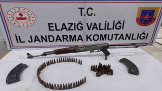 Elazığda silah kaçakçılarına yönelik operasyonda Kalaşnikof ele geçirildi