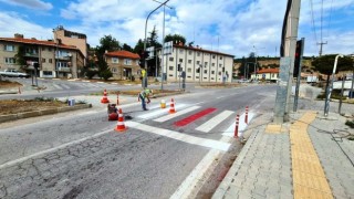 Emette şehir içi yaya geçitleri çizgileri yenilendi