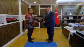 Endonezya Ankara Büyükelçisi Lalu Muhamad İqbaldan Başkan Vidinlioğluna ziyaret