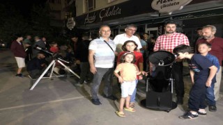 Erzincanlılar gece yarısı uzayı gözlemlemek için kuyruğa girdi