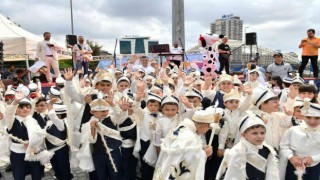 Esenyurttaki sünnet şöleninde çocuklar gönüllerince eğlendi