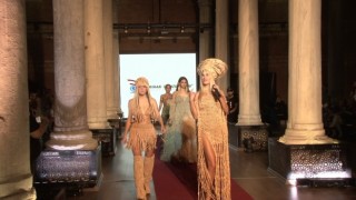 Euroasia Fashion Showda Recep Demiray ve Perihan Demirdelen rüzgarı