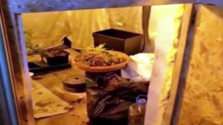 Evin bodrum katına kurduğu özel odalarda uyuşturucu üretiyordu, tutuklandı