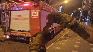 Evin içine giren yarasayı itfaiye ekipleri çıkardı