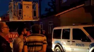 Evini yakmaya kalkıştı, 1 saatin ardından ikna edildi