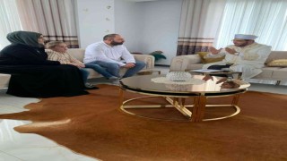 Ezan sesinden etkilenip Müslüman oldu, aynı gün oğlunu sünnet ettirdi
