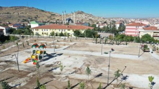 Fatih Sultan Mehmet Mahallesindeki yeni parkın yapımı devam ediyor