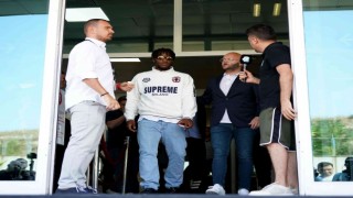 Fenerbahçenin yeni transferi Batshuayi, İstanbula geldi
