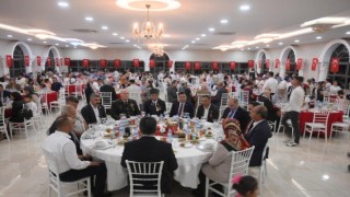 Gazi ve şehit yakınlarına onur yemeği