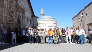 Geleceğin turist rehberleri açık hava müzesinde eğitim alıyor