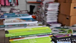Geri dönüşümden öğrencilere kitap