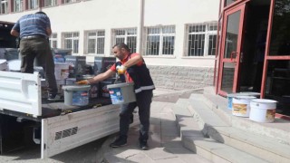 Gölbaşı Belediyesinden okullara boya desteği